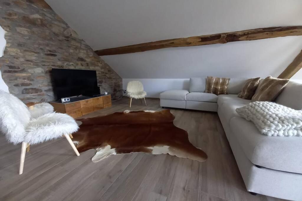 Apartmán Le Grenier De Charlotte Libin Exteriér fotografie