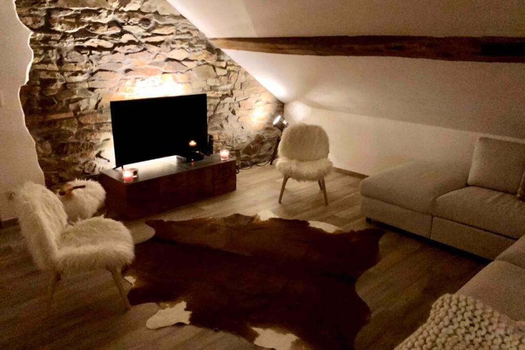 Apartmán Le Grenier De Charlotte Libin Exteriér fotografie