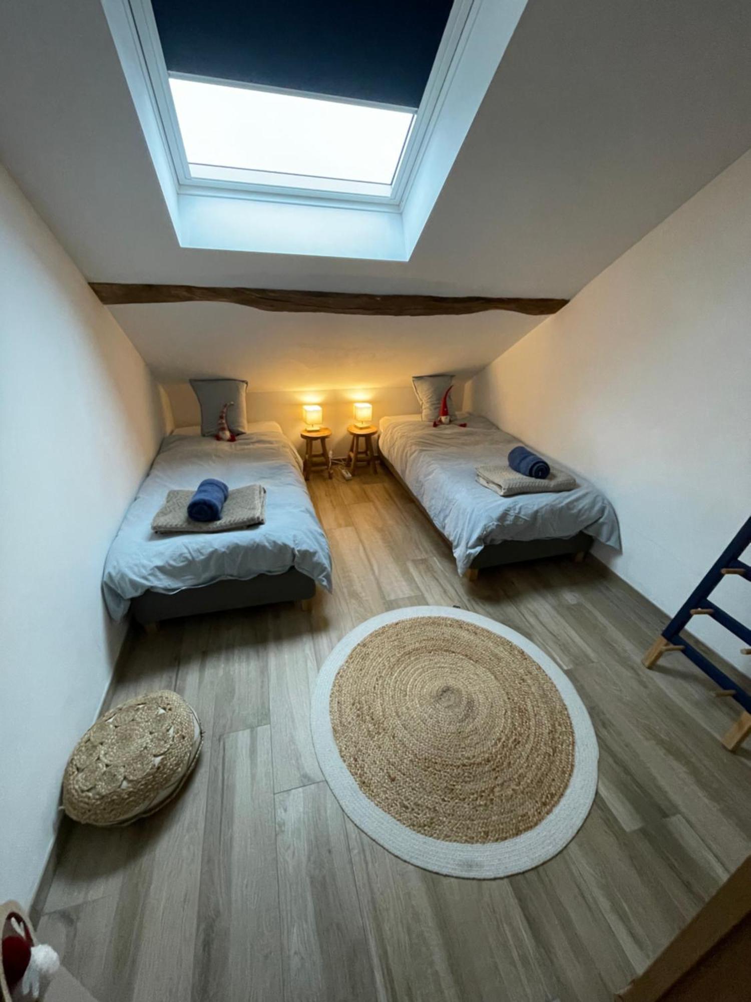 Apartmán Le Grenier De Charlotte Libin Exteriér fotografie